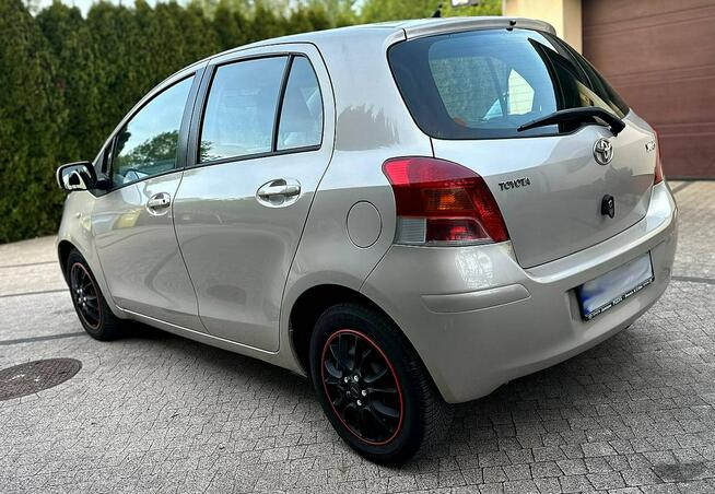 Toyota Yaris II Lift 1.33 VVT 101KM 5Drzwi Bardzo Ładna Opłacona Wrocław - zdjęcie 7