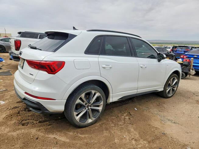 Audi Q3 Bogata wersja wyposażenia / S-Line / niski przebieg Tarnów - zdjęcie 4