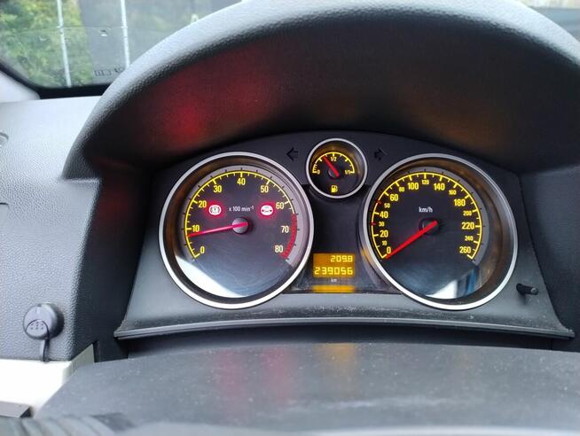 Opel Astra H 1.6 LPG. Częstochowa - zdjęcie 7
