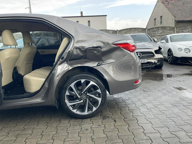 Toyota Corolla Prestige Automat Klimatronik Kamera Skóra Tempomat Gliwice - zdjęcie 8