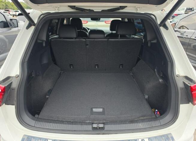 Volkswagen Tiguan SEL Premium R-Line / AWD Wrocław - zdjęcie 11