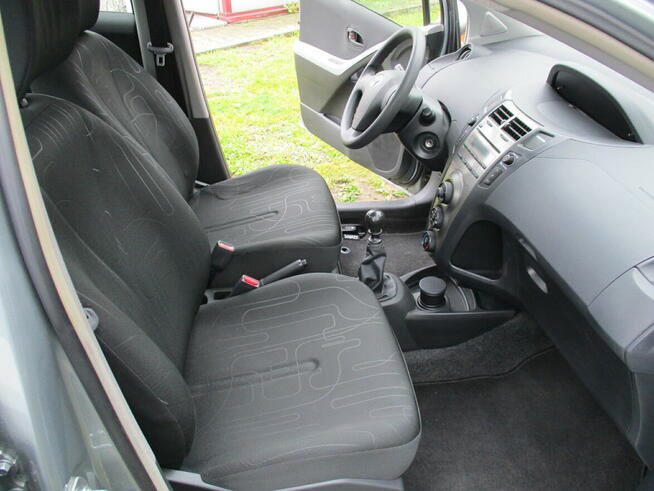 Toyoyta Yaris po Liftingu 2009 rok Kozerki - zdjęcie 10