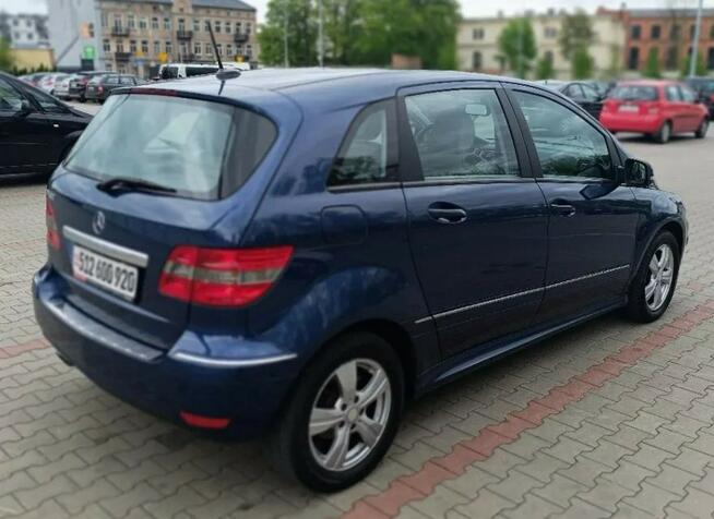 Mercedes B 180 Niski przebieg, Serwisowany, Navigacja, bluetooth, Tomaszów Mazowiecki - zdjęcie 4