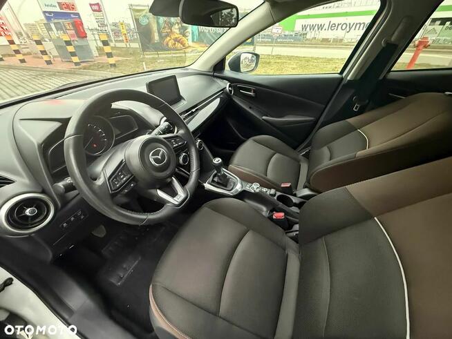 Mazda 2 SKYACTIV-G 90 Exclusive-Line Krosno - zdjęcie 11