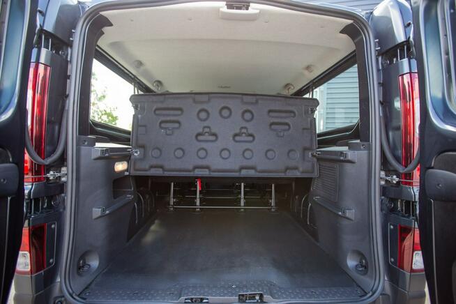 Renault Trafic L2H1 Długi 9 osób 2023r. Stan BDB Jarocin - zdjęcie 6