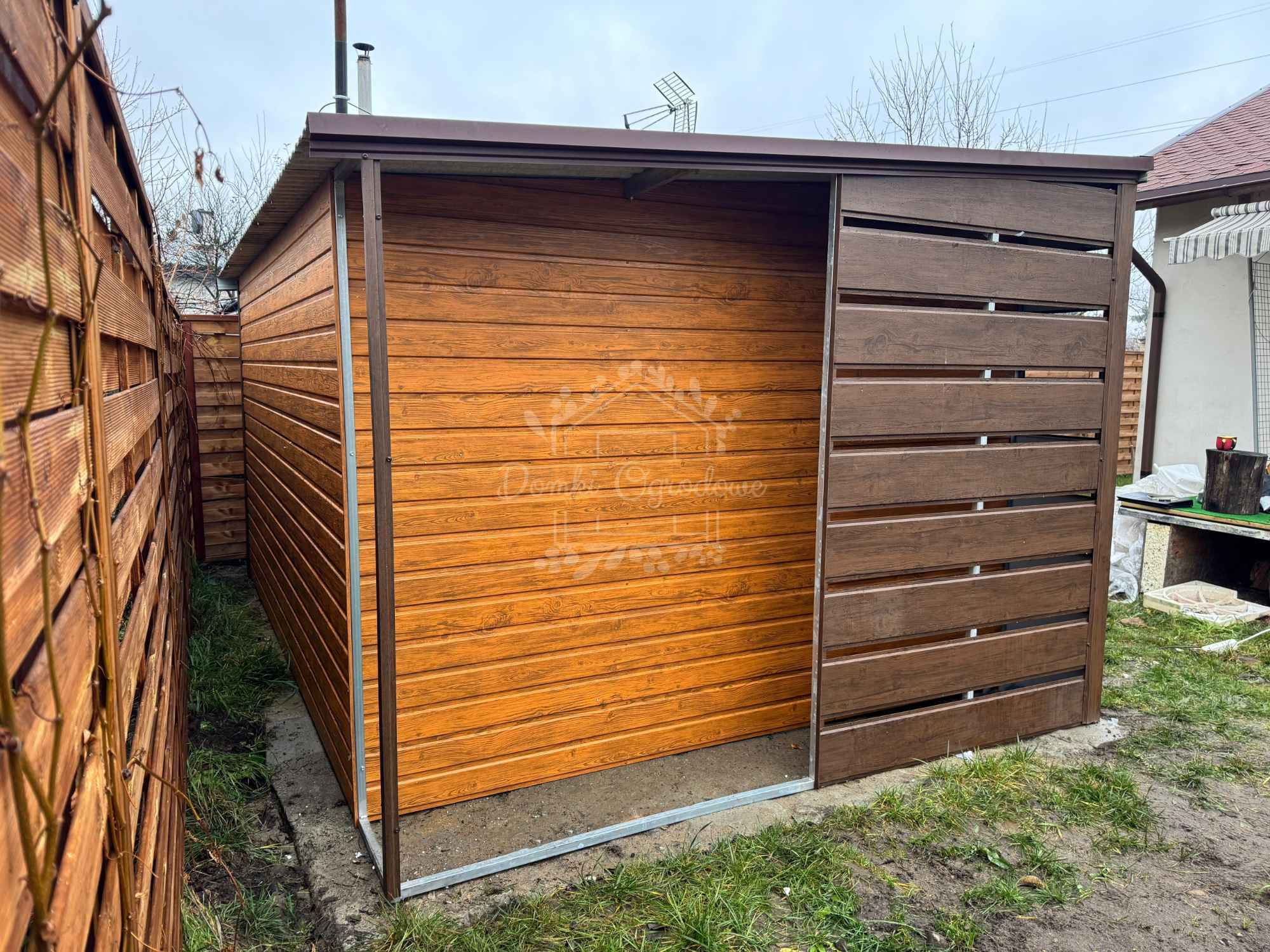 Schowek domek ogrodowy - Garaż 4x3m + wiata 0,5m - Brama uchylna ID873 Siedlce - zdjęcie 2