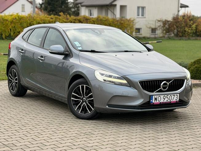 Volvo V40 2.0Diesel_FullLed_Bezwypadkowy_AsoSerwis_ Rzekuń - zdjęcie 1