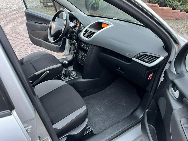 Peugeot 207 1.4 benzyna niski przebieg klimatyzacja Słupsk - zdjęcie 11