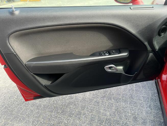 Dodge Challenger 2017 5,7 hemi manual Lewiczyn - zdjęcie 4