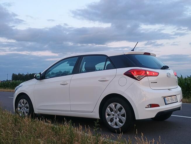 Hyundai i20 nowoczesny miejski z silnikiem 1,1 CRDi Słupca - zdjęcie 4