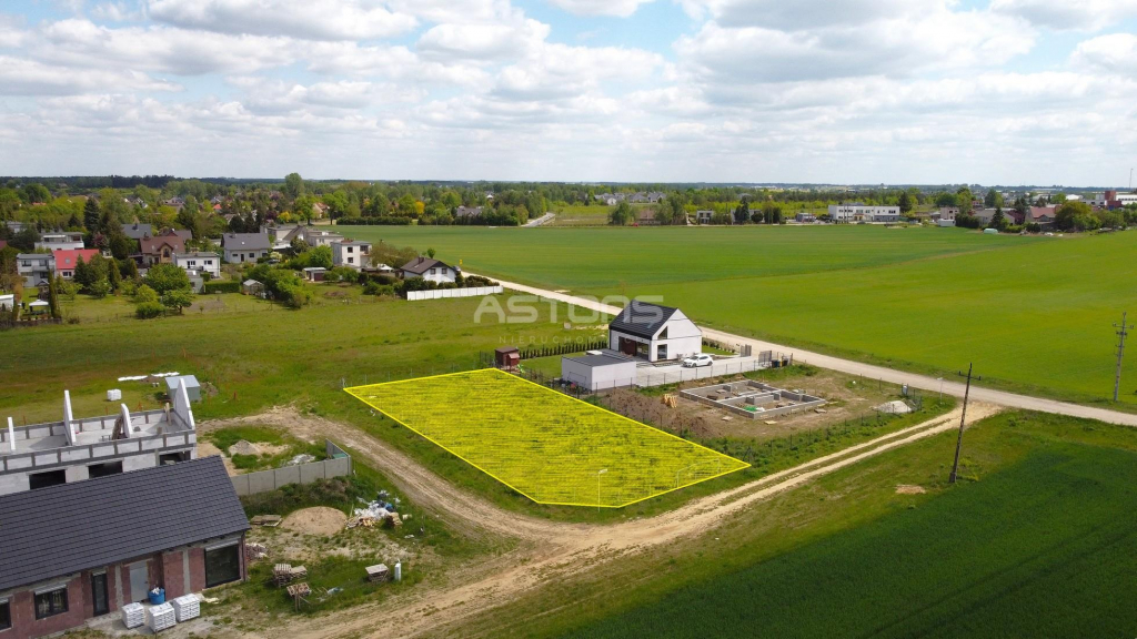 ZNAKOMICIE POŁOŻONA DZIAŁKA BUDOWLANA! Gruszczyn - zdjęcie 1