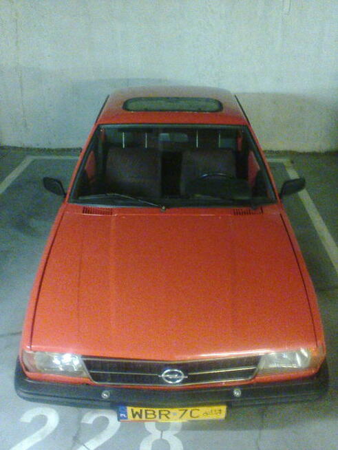 Opel Ascona B coupe zabytek oldtimer klasyk Warszawa - zdjęcie 6