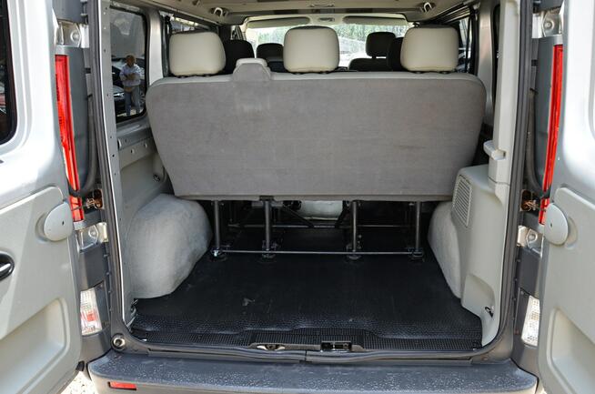 Opel Vivaro 2.0 CDTI 115KM 8 Osób! Super Stan! Zobacz!!! Ostrów Mazowiecka - zdjęcie 9