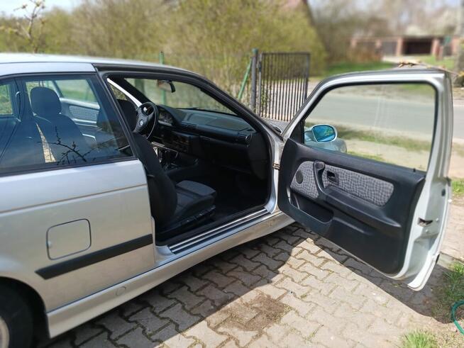 Sprzedam BMW 318tds Smyczyna - zdjęcie 5