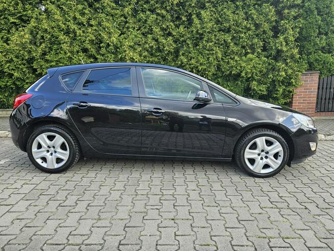 Opel Astra Klimatyzacja / Podgrzewane fotele i kierownica / Tempomat Ruda Śląska - zdjęcie 4