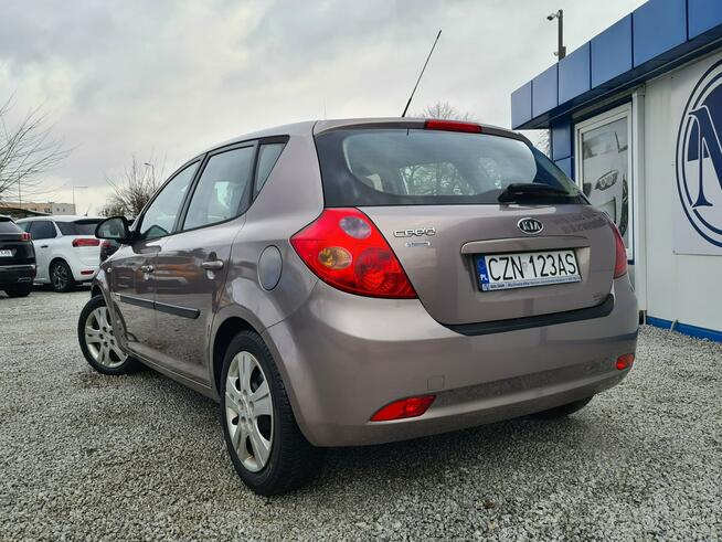 Kia Cee'd Benzyna Klimatronik Półskóry Tempomat Halogeny Komputer Wągrowiec - zdjęcie 4