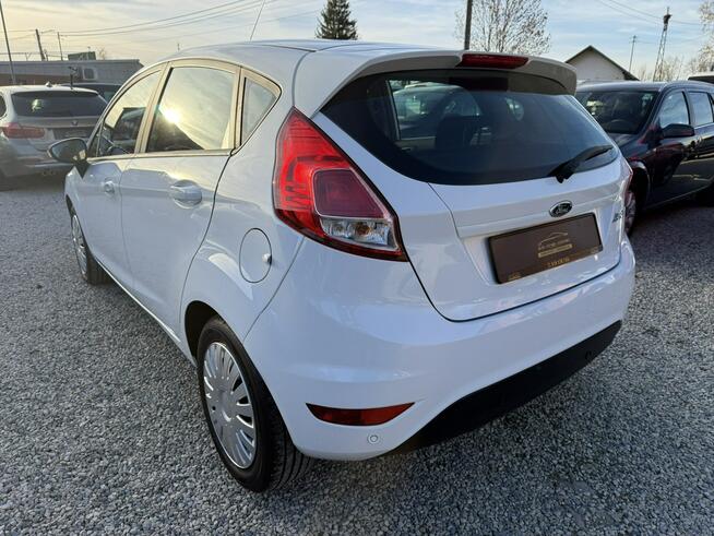 Ford Fiesta Bardzo ładny egzemplarz. Pierwsza rejestracja 2016. Chlewice - zdjęcie 4