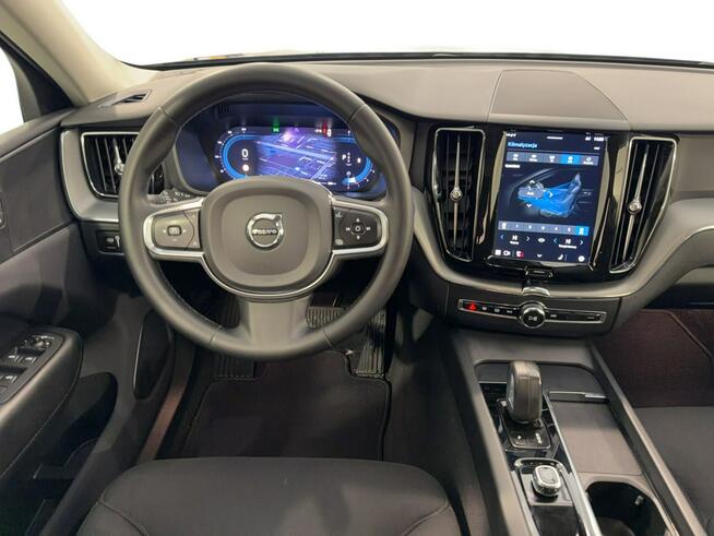 Volvo XC 60 B4B Momentum Pro Warszawa - zdjęcie 9