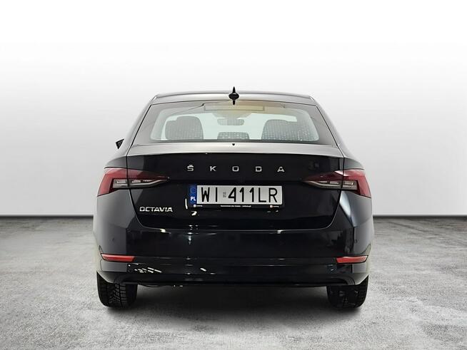 Škoda Octavia 2.0 TDI Ambition ! Z Polskiego Salonu ! Faktura Vat ! Warszawa - zdjęcie 4