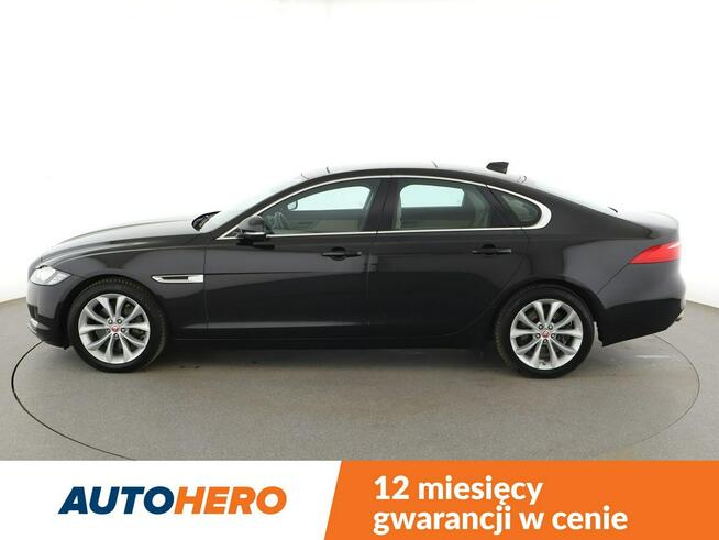 Jaguar XF automat jasne skóry bi-xenon navi grzane fotele szyberdach Warszawa - zdjęcie 2