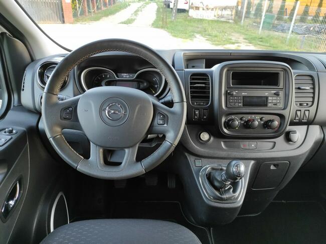 Opel Vivaro 8 osobowy 12.2015 Orurowany Webasto Max Long Opłaty Gwaran Lubrza - zdjęcie 12