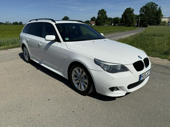 BMW 530 3.0i 272KM M Pakiet Serwis ASO Navi Kamera Dociągi Ocice - zdjęcie 2