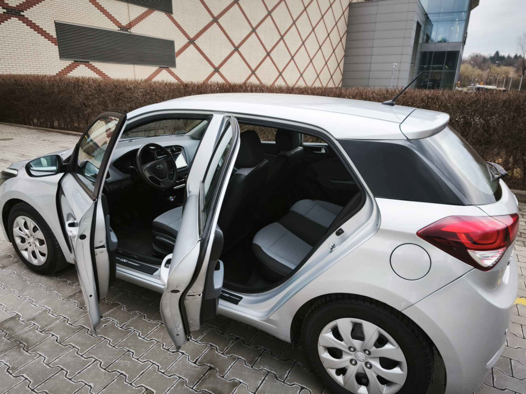 Hyundai i20 2015r Podgórze - zdjęcie 2