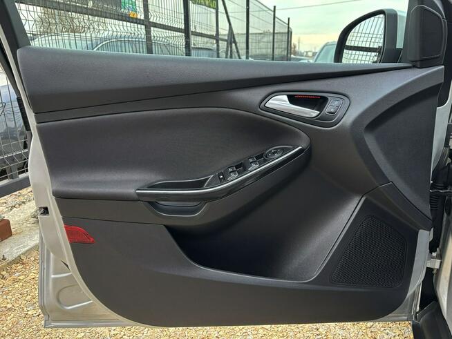 Focus 1.5 benzyna Titanium 182km NAVI grzane fotele ASYSTENT pdc 2016 Tychy - zdjęcie 11