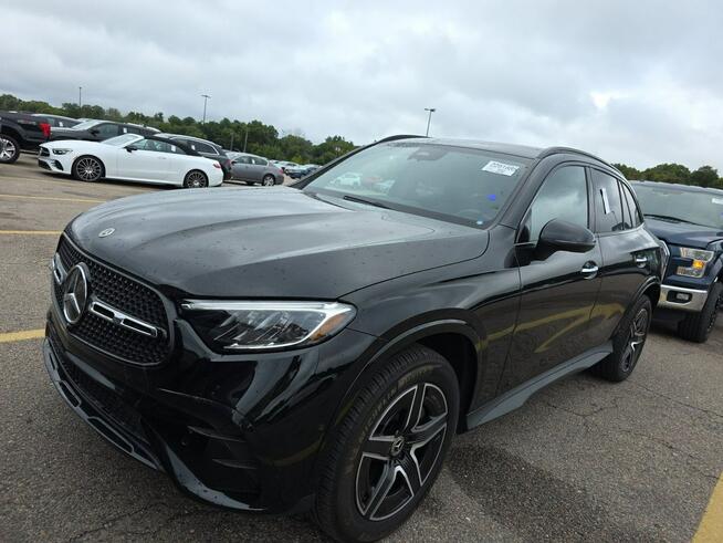 Mercedes GLC 300 4Matic / pakiet AMG / niski przebieg Chwaszczyno - zdjęcie 1