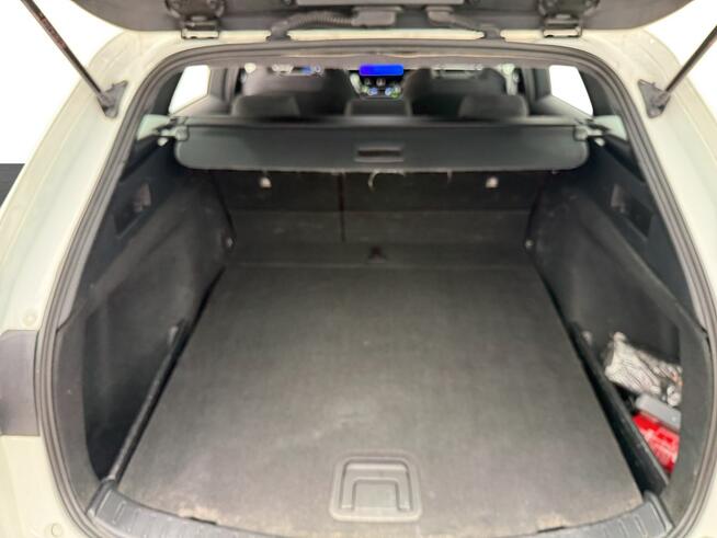 Toyota Corolla 1.8 Hybrid Comfort Kombi Warszawa - zdjęcie 11