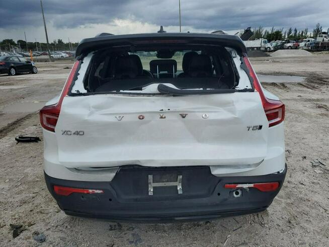 Volvo XC 40 / 2.0 250KM / 4x4 / Bogate wyposażenie / Tarnów - zdjęcie 6
