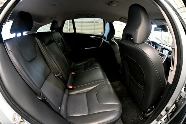 Volvo V60 Cross Country 2.0 150KM D3 Skóra Navi Led Climatronic Pdc Płock - zdjęcie 10