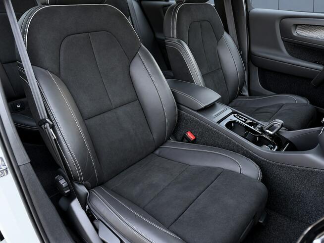 Volvo XC 40 2.0 B4 R-Design Faktura VAT 23% harman &amp; kardon Tarnowskie Góry - zdjęcie 8