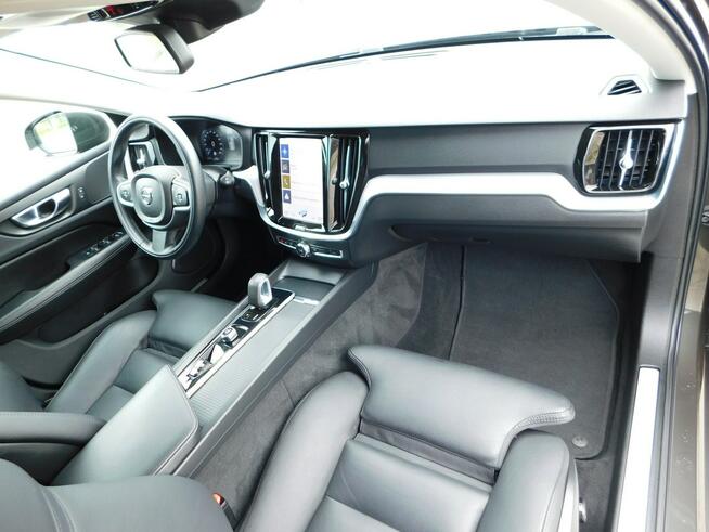 Volvo V60 z Gwarancją Bezwypadkowy Model 2022r Żyrardów - zdjęcie 6