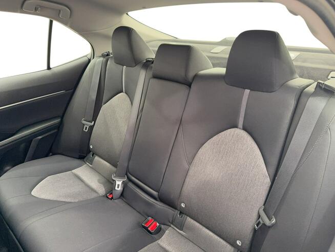 Toyota Camry 2.5 Hybrid Comfort CVT Sedan Warszawa - zdjęcie 12