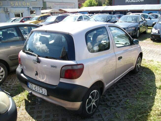 Toyota Yaris w bardzo dobry stan techniczny Katowice - zdjęcie 3