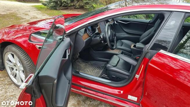 Tesla Model S Lubania - zdjęcie 11