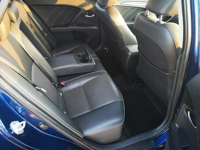 Toyota Avensis Rawa Mazowiecka - zdjęcie 12