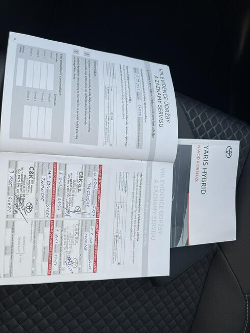Toyota Yaris Executive Hybryda Automat Klimatronik Kamera 116KM Gliwice - zdjęcie 12