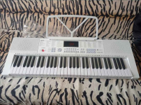 Nowy profesjonalny keyboard