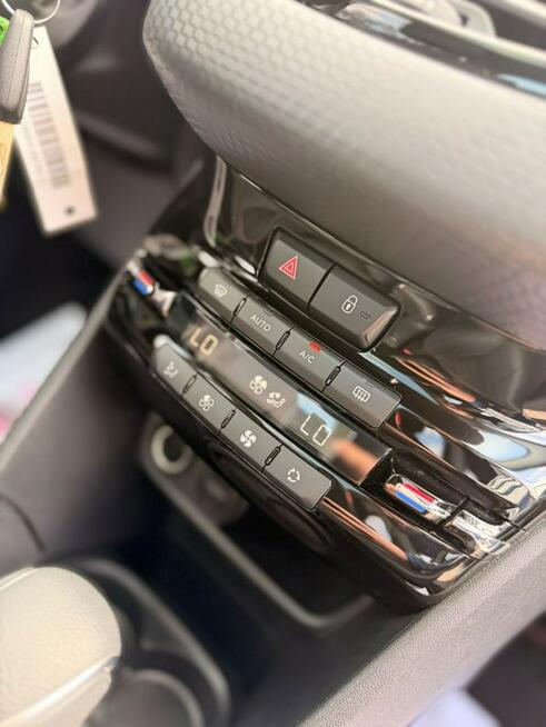 Peugeot 2008 GT_Line_Automat_BialaPerła Rzekuń - zdjęcie 8