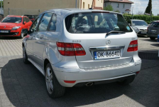 Mercedes B 180 polski salon Opole - zdjęcie 7