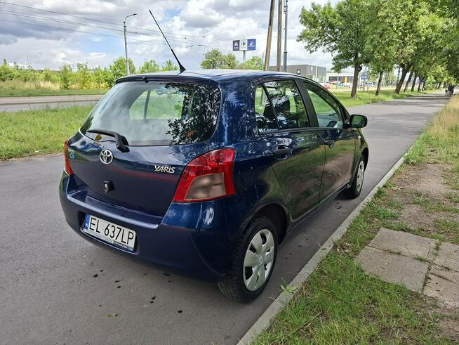 Toyota Yaris 1,0 klima Łódź - zdjęcie 3