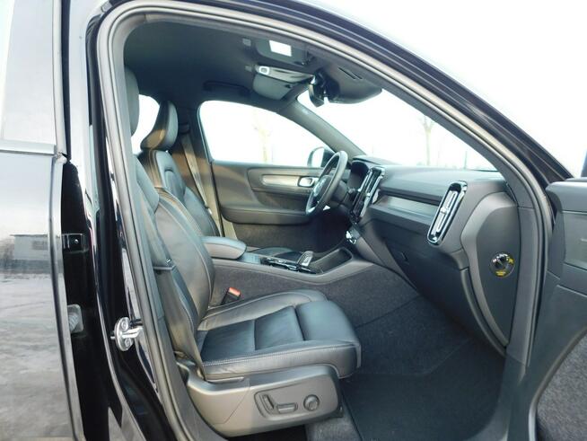 Volvo XC 40 2.0T R-Design z Gwarancją Model 2022r Żyrardów - zdjęcie 9