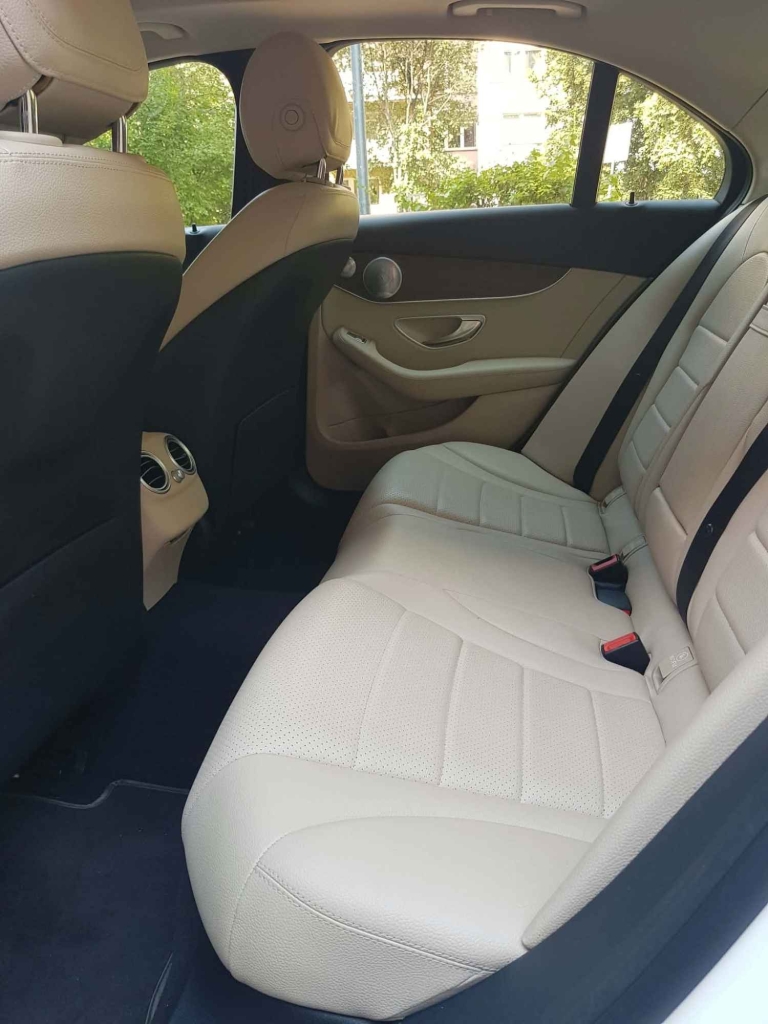 Mercedes C-klasa C300 4matic 2021r. W205 Natalin - zdjęcie 7