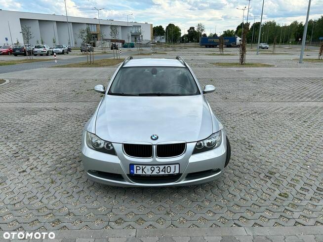 BMW Seria 3 318d DPF Touring Kalisz - zdjęcie 9