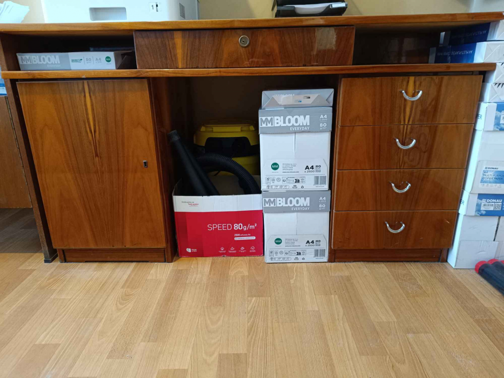 Sprzedam stare biurka – idealne do renowacji Łask - zdjęcie 1