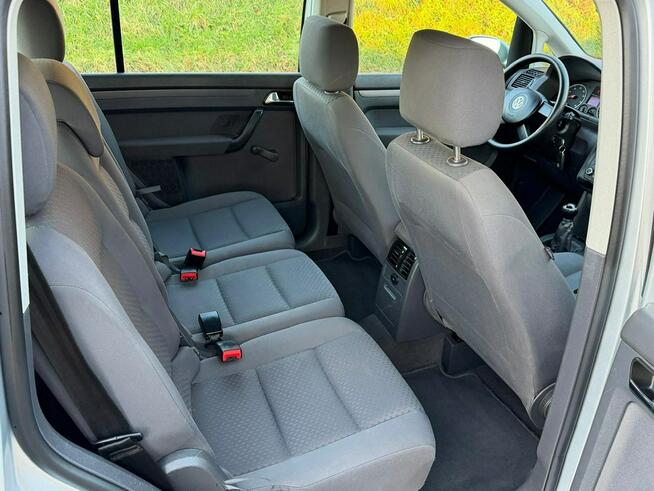 Volkswagen Touran 1.6 Benzyna 7osób Zarejestrowany Gostyń - zdjęcie 9