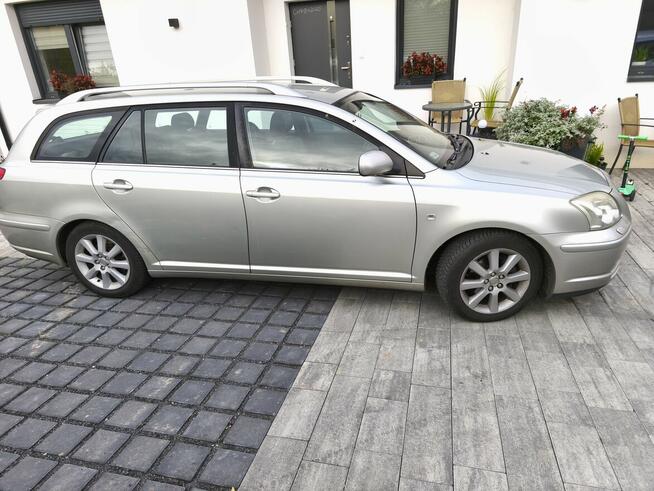 Toyota Avensis 1,8 benzyna 2006r. Bogato wyposażona Myślibórz - zdjęcie 2
