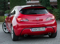 Opel Astra GTC 2.0CDTi 195KM ! Super Stan ! Serwisowana ! Zwoleń - zdjęcie 2